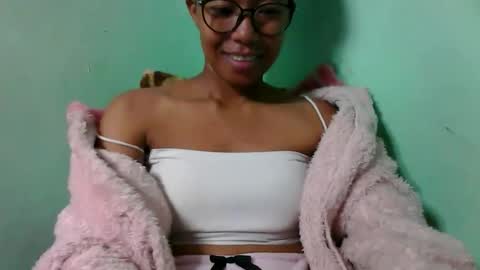 noellah online show from October 9, 8:42 am