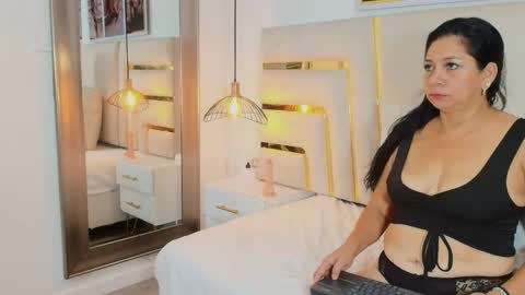 NOELLE online show from January 14, 9:12 pm