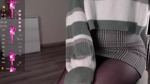 noelleneptune online show from November 5, 10:23 pm