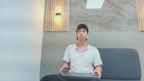 Snapshot of noha_crayg chatting on October 20, 4:45 pm NOHA online show from October 20, 4:45 pm