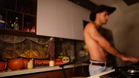 kevin online show from November 1, 1:06 am