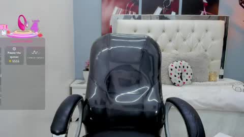 Noha Scott online show from May 7, 11:43 pm