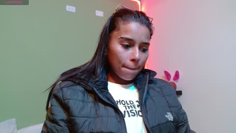 Noha Thomson online show from January 28, 8:15 pm