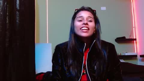 Noha Thomson online show from September 22, 7:29 pm