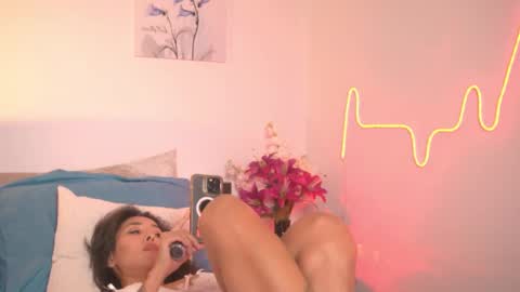 noirelysia online show from February 25, 9:57 am