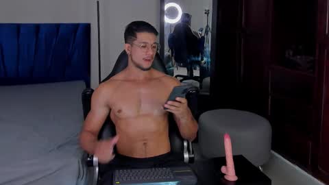 Im Nolan  online show from February 21, 9:40 pm