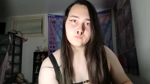 Snapshot of nonbinarybeauty20 chatting on March 6, 7:58 am nonbinarybeauty20 online show from March 6, 7:58 am