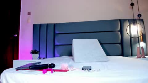 Nora Da Silva online show from March 28, 2:02 am