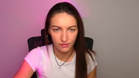 Nora online show from September 25, 11:39 am