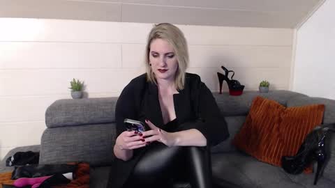 NoraNoxx online show from March 9, 9:52 pm