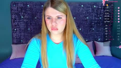 Nora online show from March 18, 2:50 am