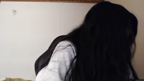 noreen_ online show from June 14, 2:46 am