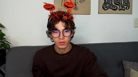 Norehg online show from October 17, 11:53 pm