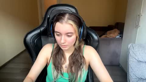 Elena online show from April 6, 11:55 am