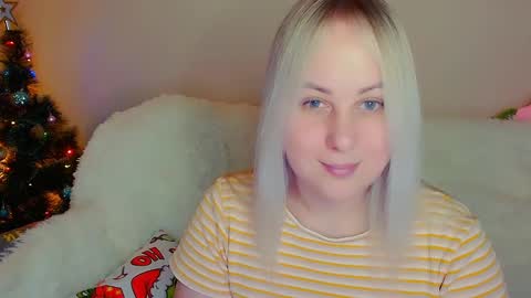 hi glad to chat online show from December 20, 6:02 pm