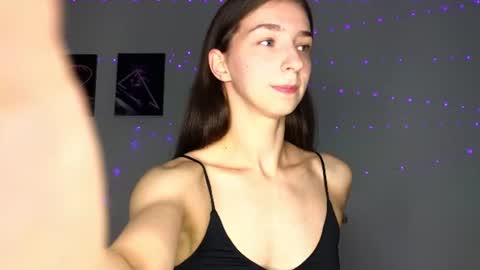 Hello My name is Helene NTMU  Finger up if u like what u see online show from June 17, 2:44 pm