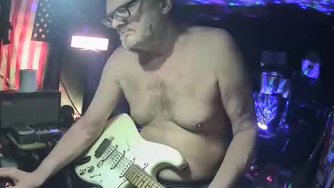 notflamingfart online show from November 18, 3:59 pm