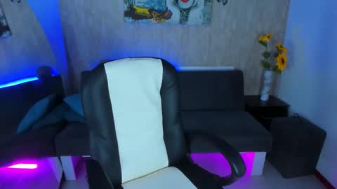 nova online show from March 28, 9:49 pm