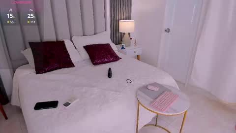 Andrea online show from October 7, 5:20 pm