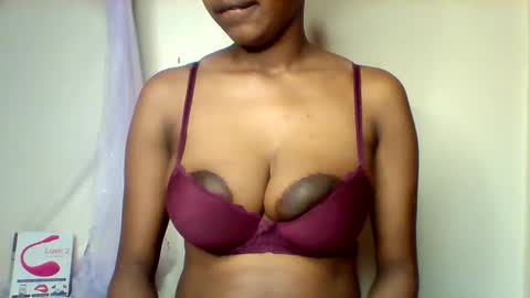 happie online show from January 13, 5:04 am