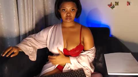 nudeberries515 online show from April 9, 1:53 am