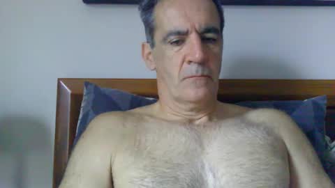nudeisbest_123 online show from May 31, 2:10 am