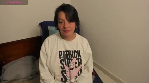 nuit_rose online show from March 9, 1:46 am