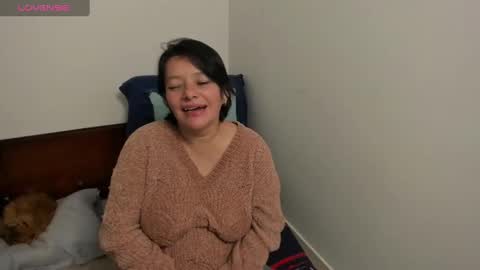 nuit_rose online show from March 11, 5:13 am