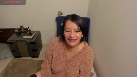 nuit_rose online show from October 19, 2:16 am