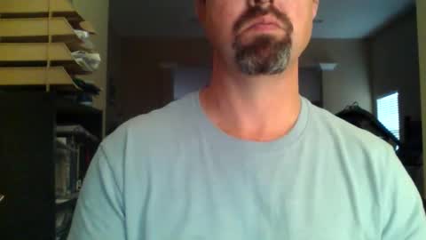 nvrenuff1979 online show from February 13, 12:52 pm