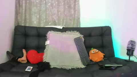 Nia online show from February 26, 4:41 am