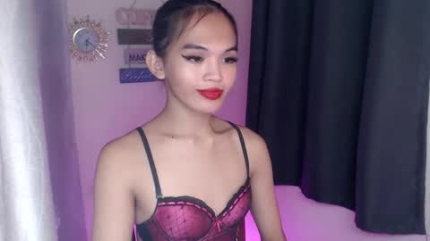 ITS ME NYXIEE online show from November 16, 4:31 pm