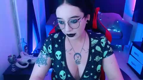 Nyx online show from June 24, 12:12 pm