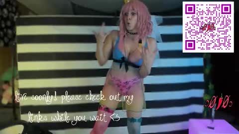 Snapshot of o0pepper0o chatting on October 31, 3:51 am Pepper online show from October 31, 3:51 am