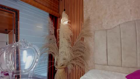 MAILY  online show from January 8, 8:36 pm