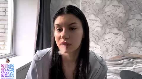 Snapshot of obsidian_glow chatting on September 19, 6:50 am Amelia online show from September 19, 6:50 am