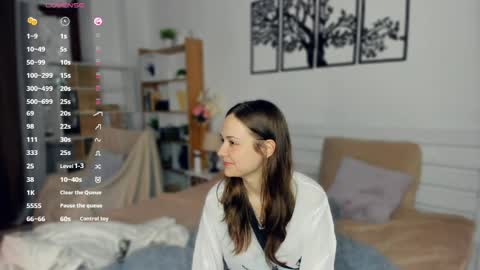 Elis online show from April 4, 8:16 pm