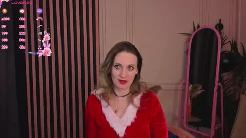 Lana online show from December 15, 9:00 pm