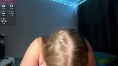 Lili online show from May 22, 2:35 pm
