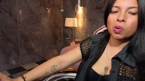 odette_b online show from November 12, 3:53 am