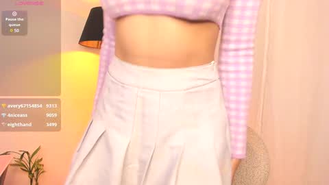  Holly  online show from December 4, 10:57 pm