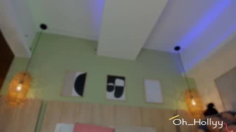 Holly online show from November 30, 11:28 am