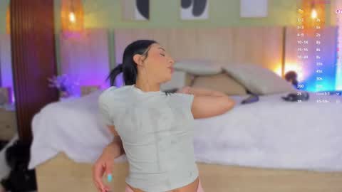 Holly online show from October 9, 12:21 pm