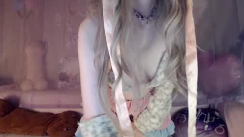 Snapshot of oh_pichuu chatting on October 23, 8:53 pm Milly online show from October 23, 8:53 pm