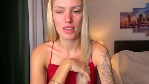 Kelly online show from February 25, 1:52 am