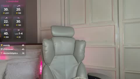 Emma online show from March 11, 7:24 am