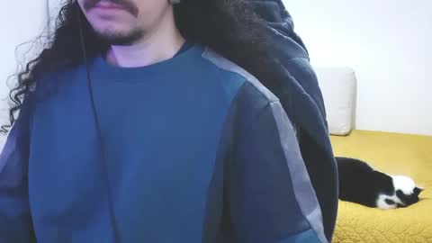 okako online show from April 3, 8:21 am