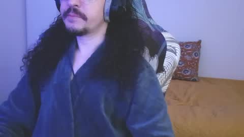 okako online show from April 4, 10:28 pm