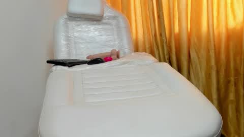 Olaia  online show from March 12, 3:07 pm