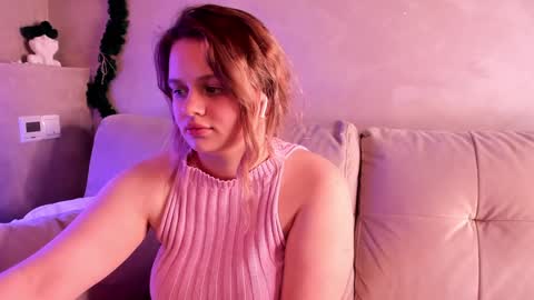 olisyasweet online show from December 27, 7:35 pm